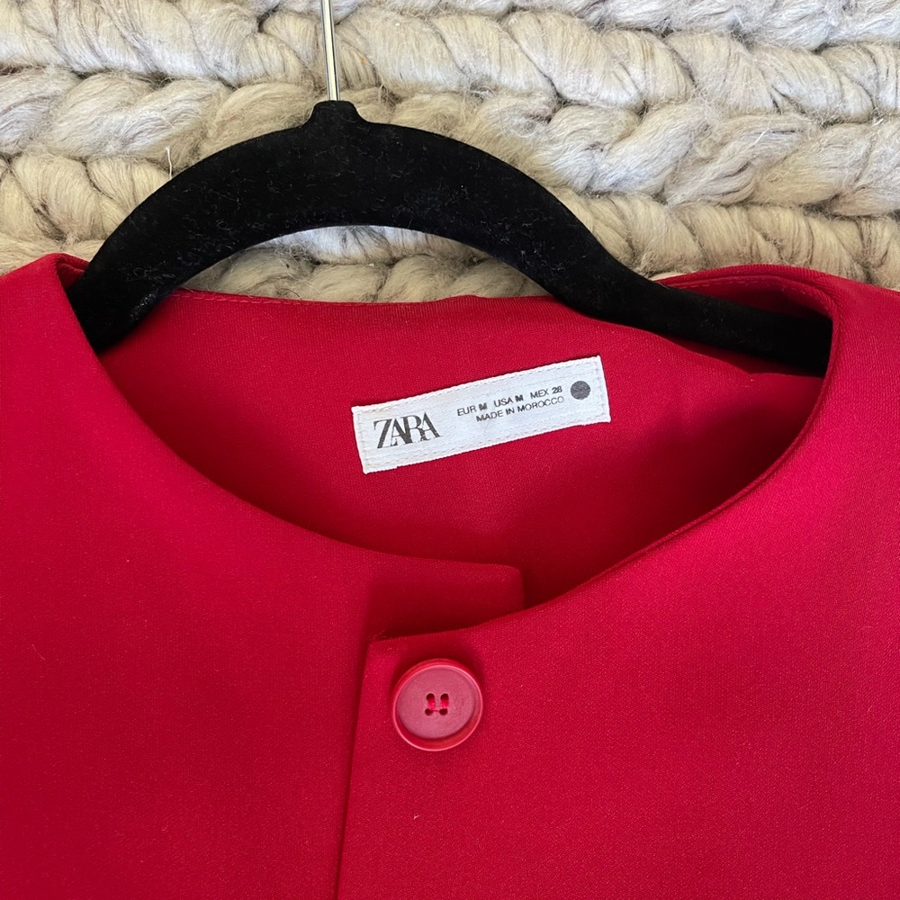 Zara Red Cropped Round-Neck Button Jacket - Picture 4 of 4